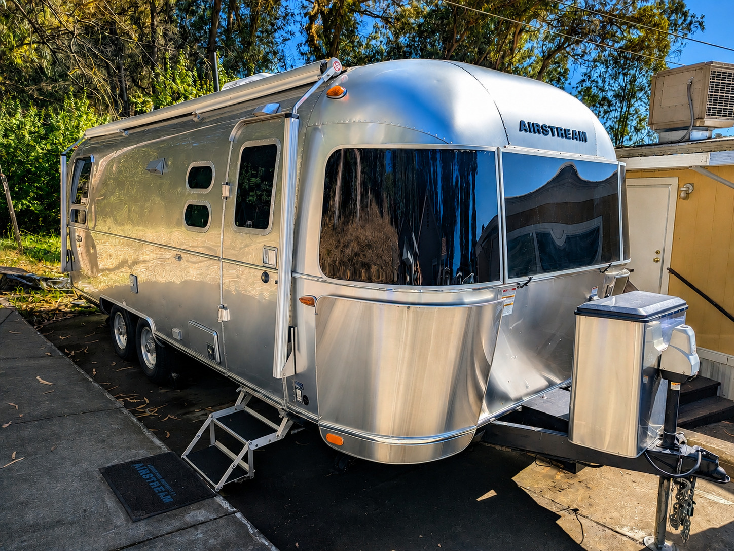 2017 Airstream INTERNATIONAL SIGNATURE 25RB RV