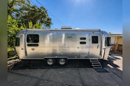 2017 Airstream INTERNATIONAL SIGNATURE 25RB in san pablo CA