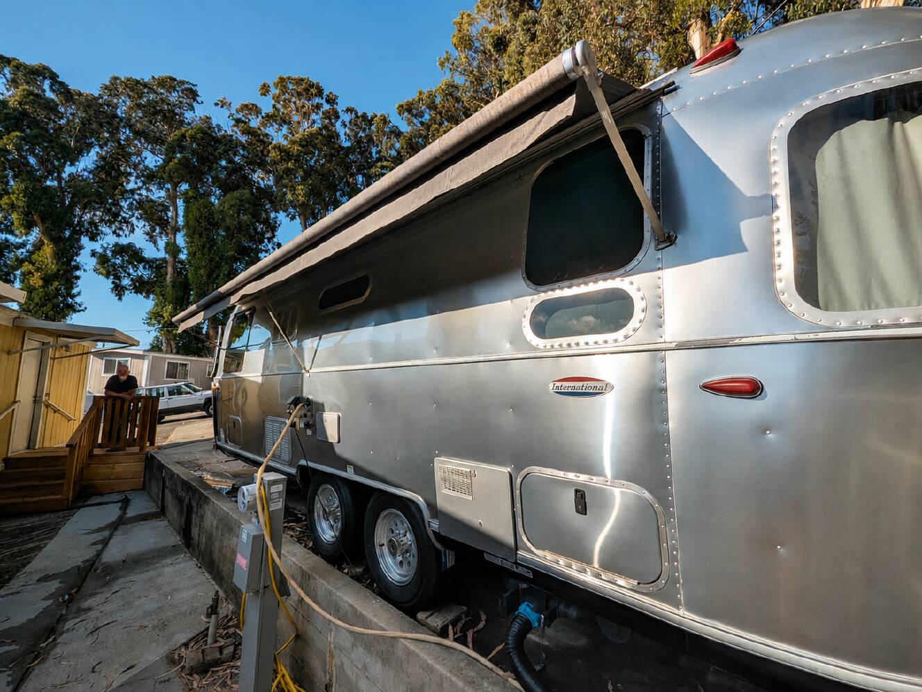 A photo of this 2017 Airstream INTERNATIONAL SIGNATURE 25RB