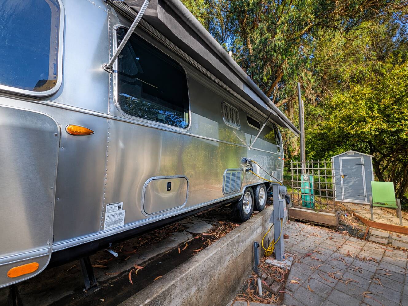 A photo of this 2017 Airstream INTERNATIONAL SIGNATURE 25RB