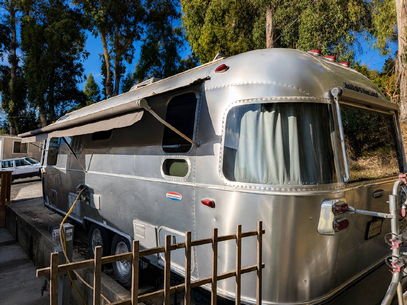 A photo of this 2017 Airstream INTERNATIONAL SIGNATURE 25RB