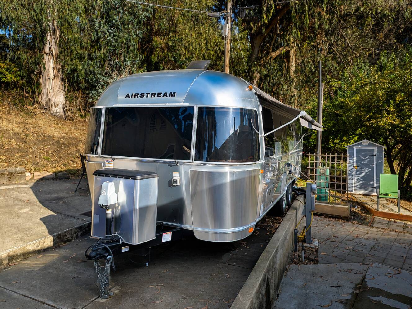 A photo of this 2017 Airstream INTERNATIONAL SIGNATURE 25RB