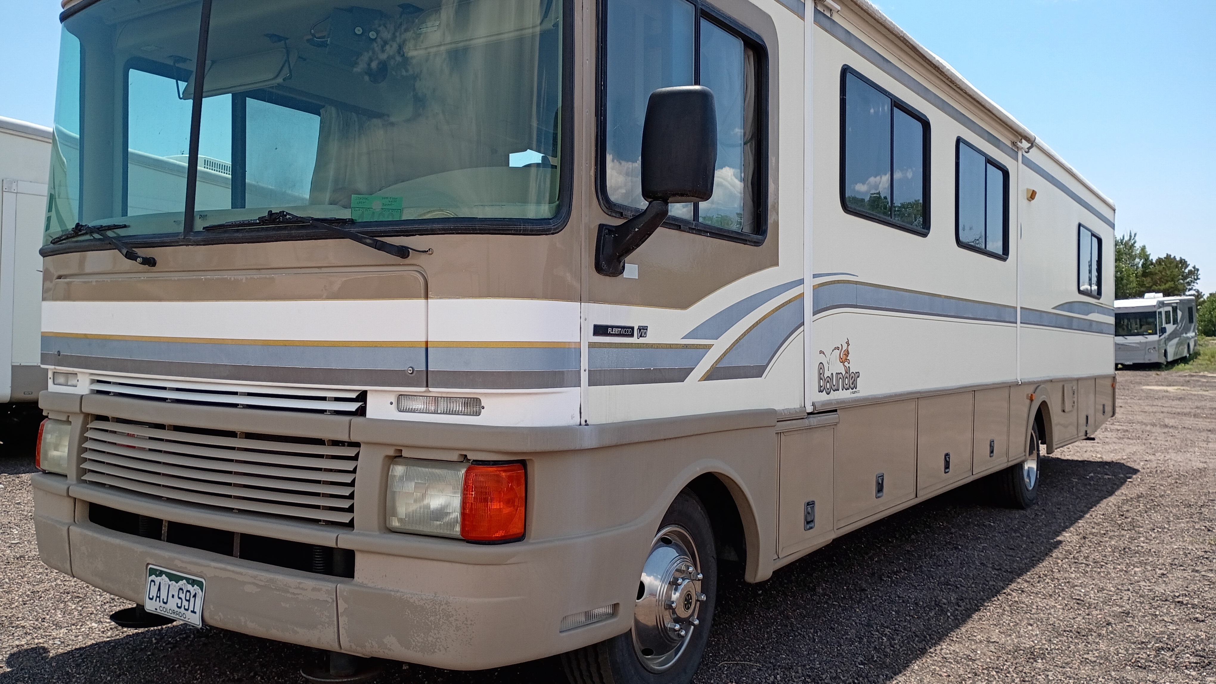 1999 Fleetwood BOUNDER 36S in colorado springs CO