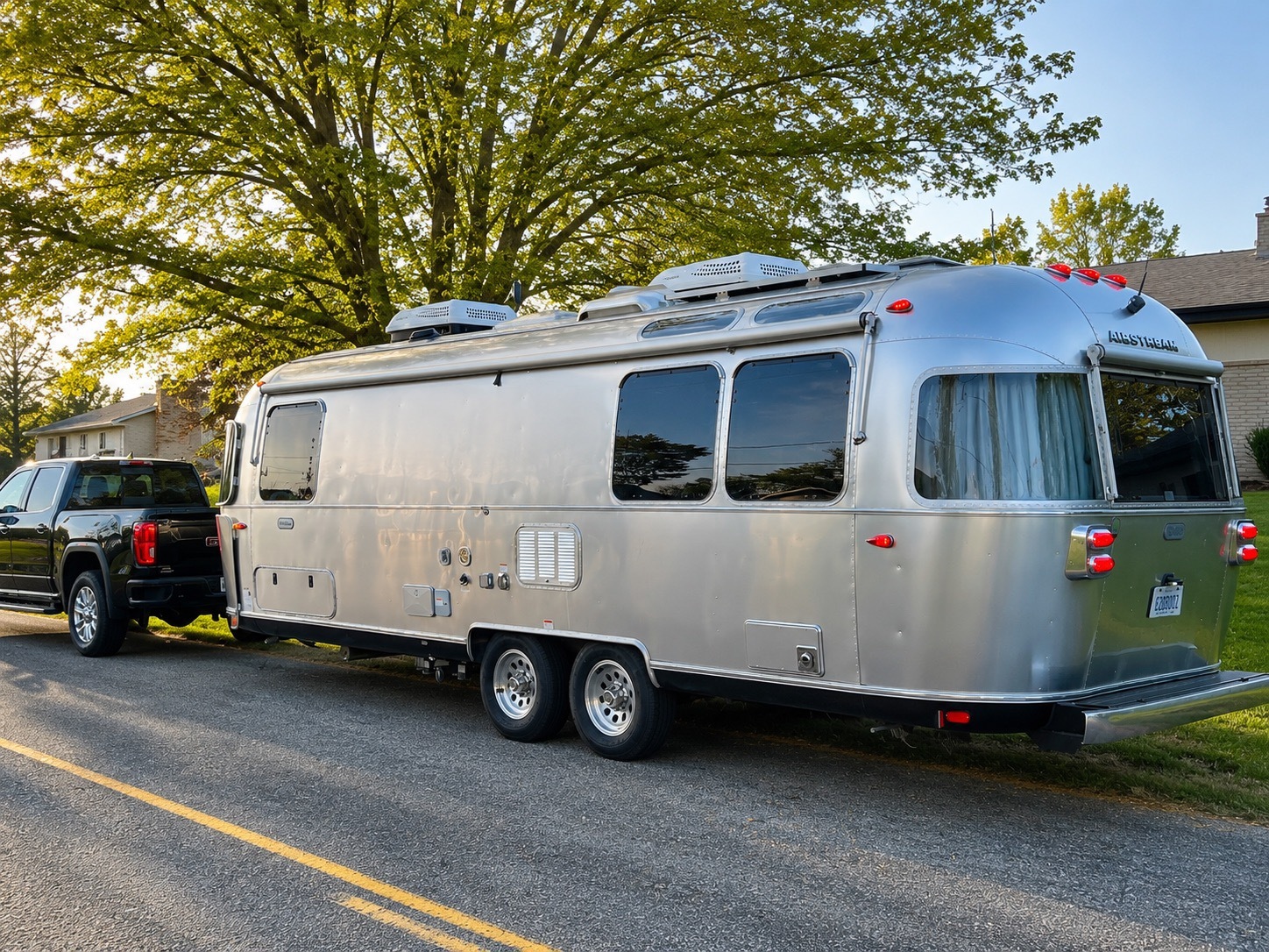 2019 Airstream GLOBETROTTER 27FB TWIN RV