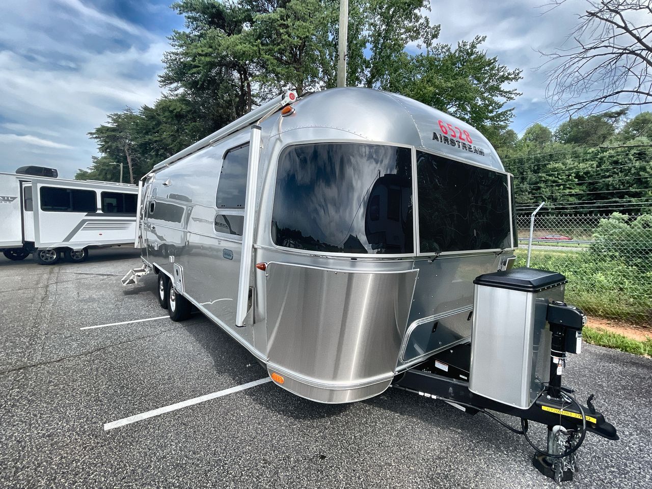 2024 Airstream Globetrotter 27FBQ in claremont NC