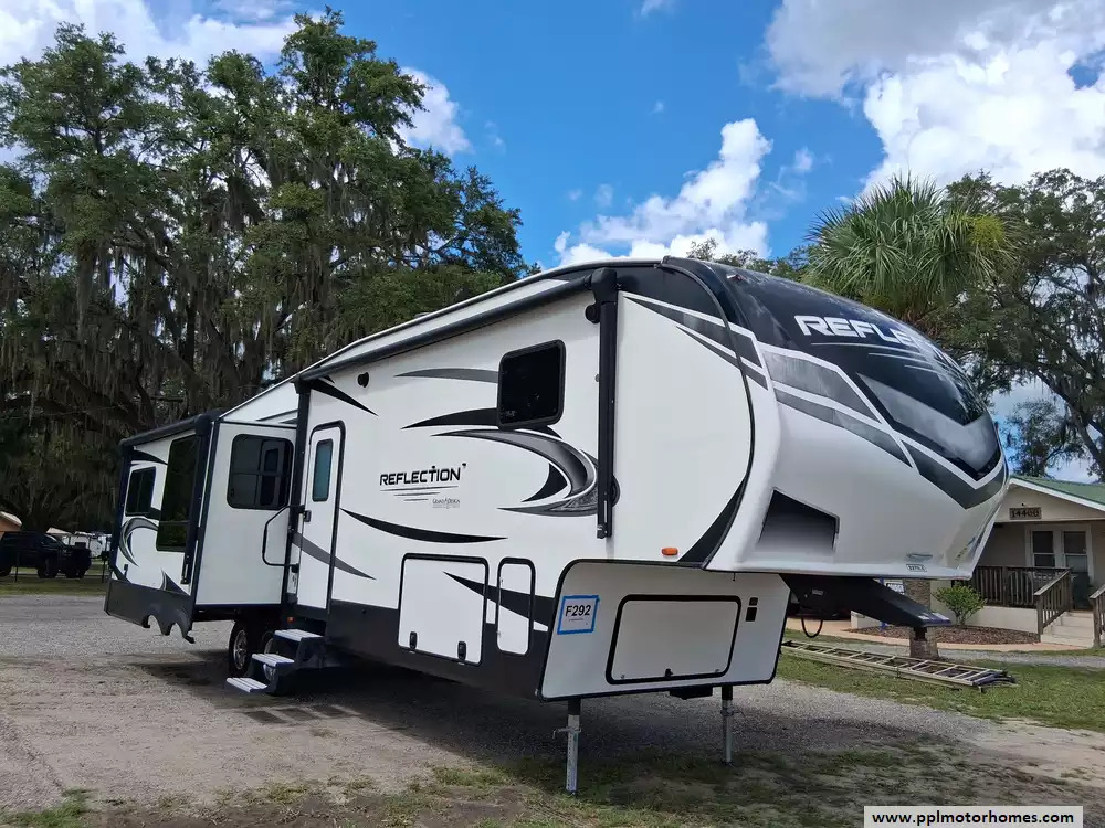 2020 Grand Design Reflection 337RLS in summerfield FL