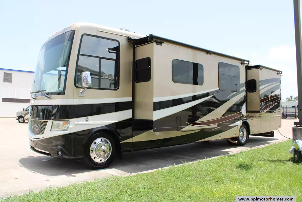 2017 Newmar Canyon Star 3953 in houston TX