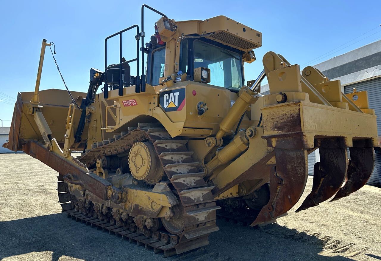 2019 CATERPILLAR D8T in San Diego, CA
