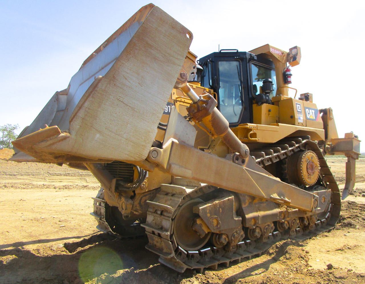 2011 CATERPILLAR D9T in San Diego, CA