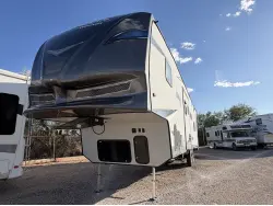 2019 FOREST RIVER VENGEANCE ROGUE 324A13