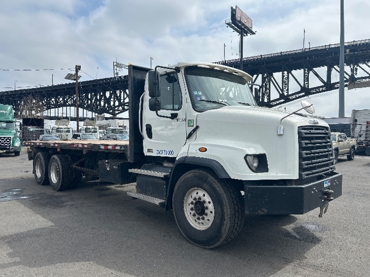 2020 FREIGHTLINER 114 SD in Dayton, NJ