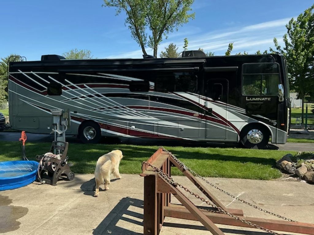 2024 Thor Motor Coach Luminate CC35 in sandusky MI