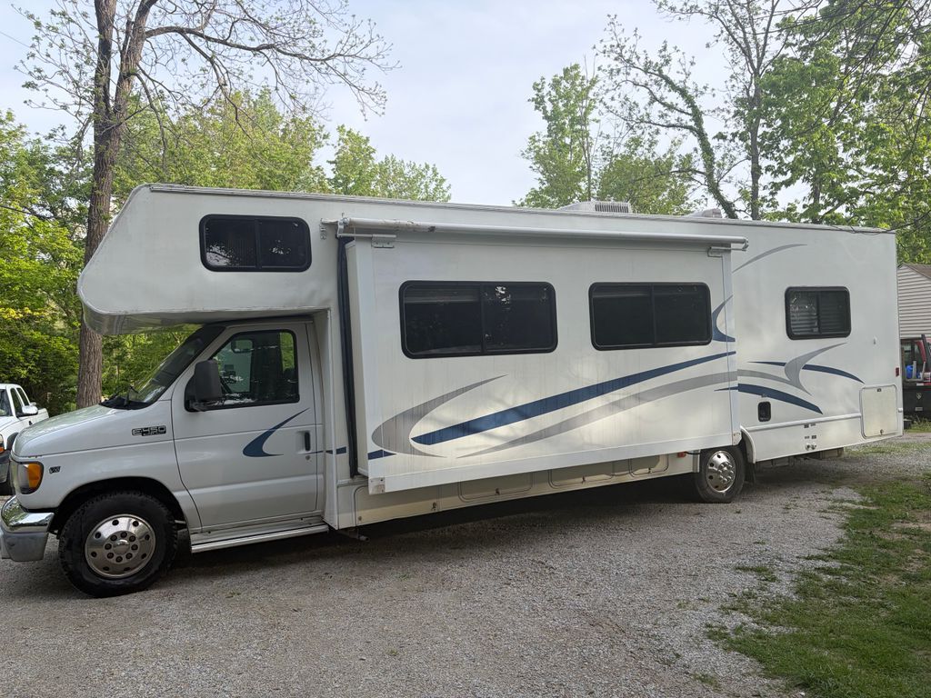 2002 Forest River Sunseeker 3100SS in wilmington OH