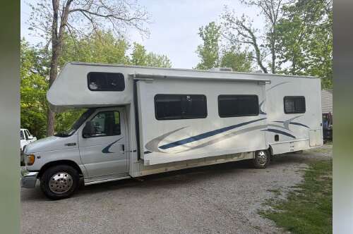 2002 Forest River Sunseeker 3100SS in wilmington OH
