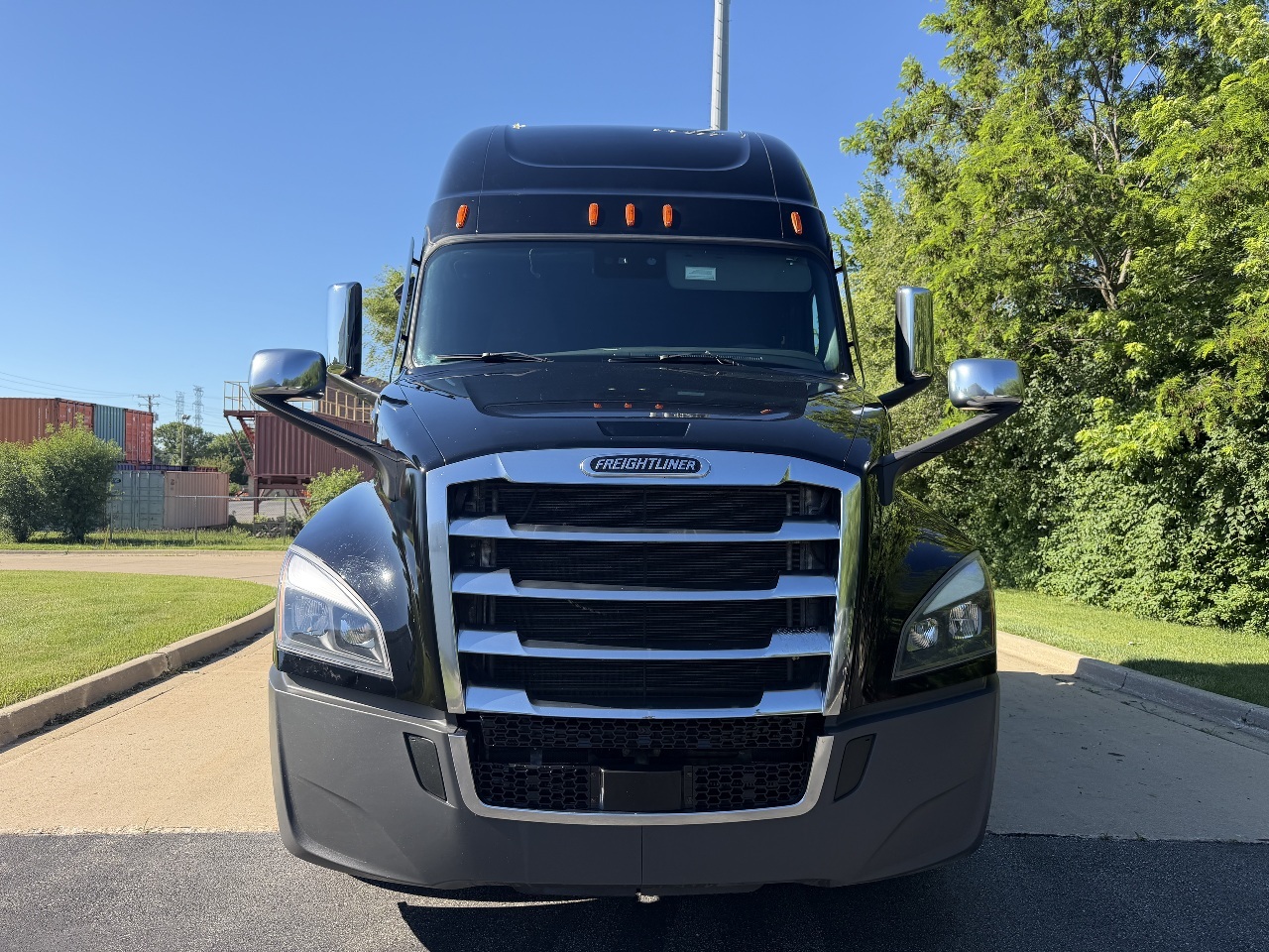 2022 FREIGHTLINER CASCADIA 126 in Elmhurst, IL
