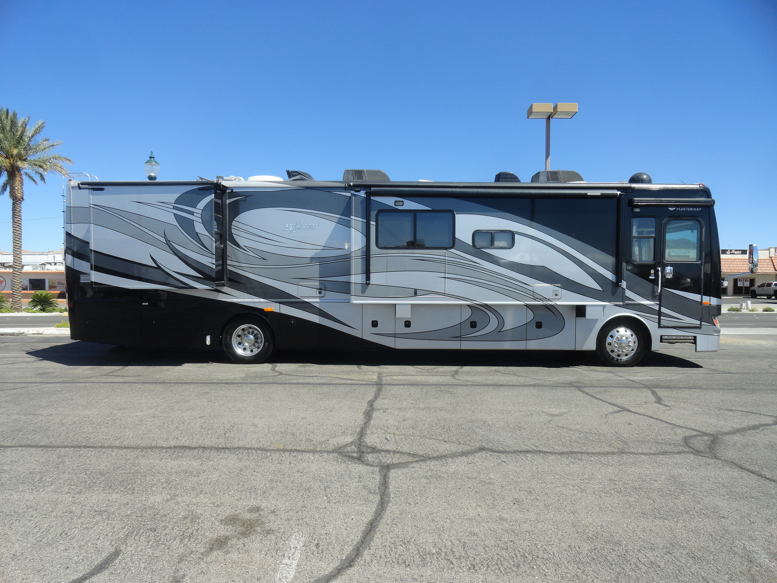 2010 Fleetwood Discovery 40X in boulder city NV