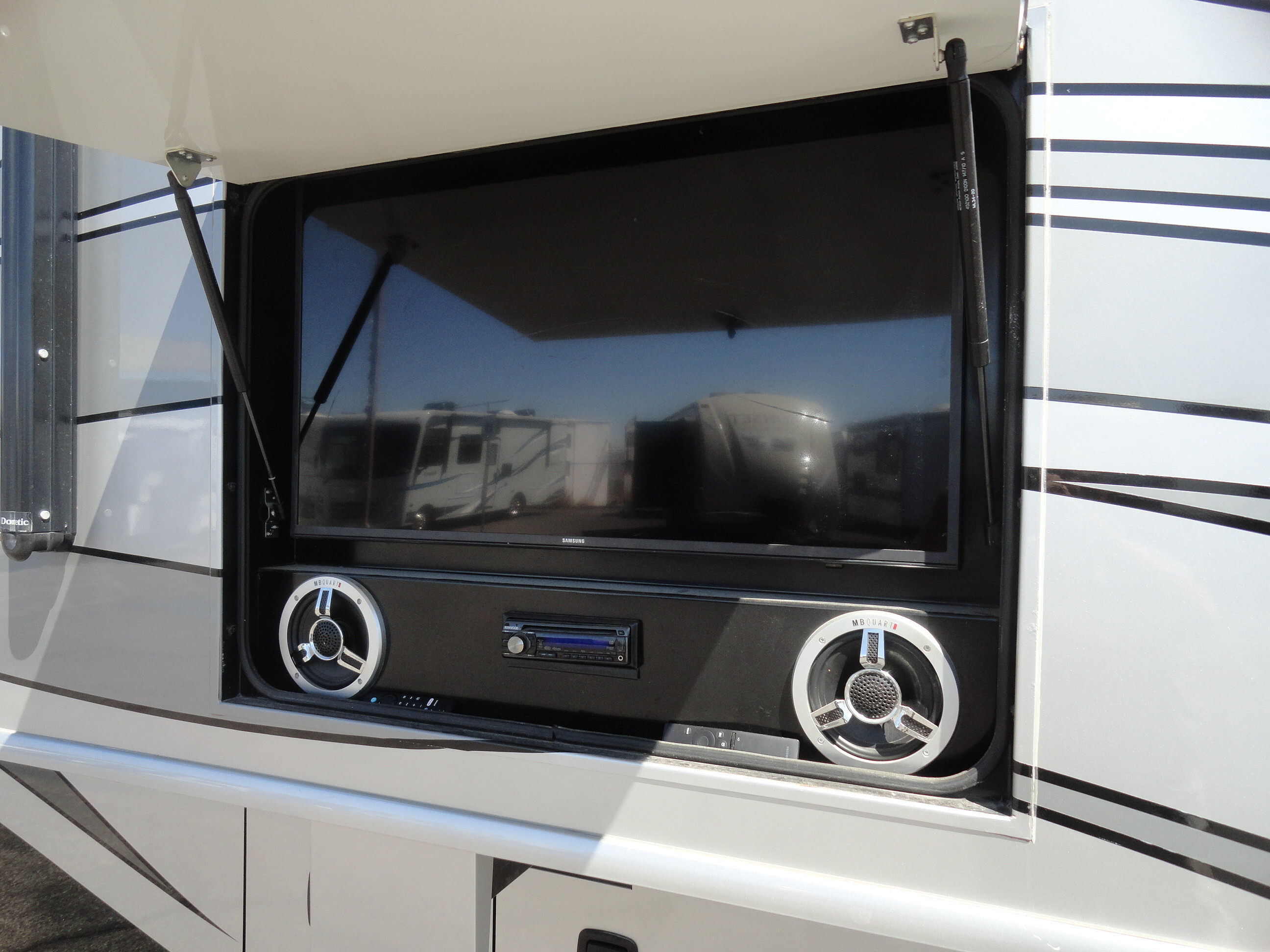 2010 Fleetwood Discovery 40X in boulder city NV