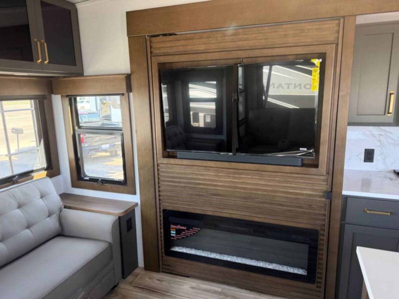A photo of this 2026 Keystone Montana High Country 290RL