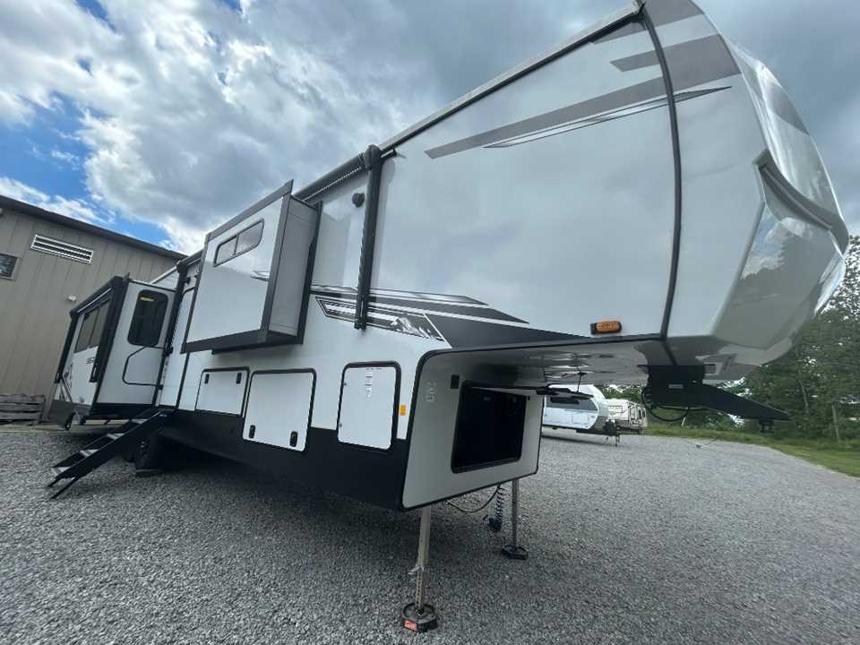 2024 Forest River Sierra 3800RK RV