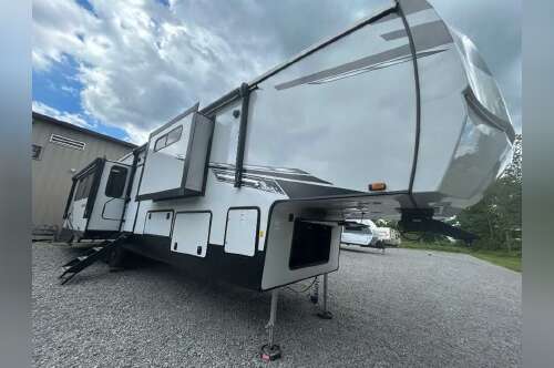 2024 Forest River Sierra 3800RK in girard OH
