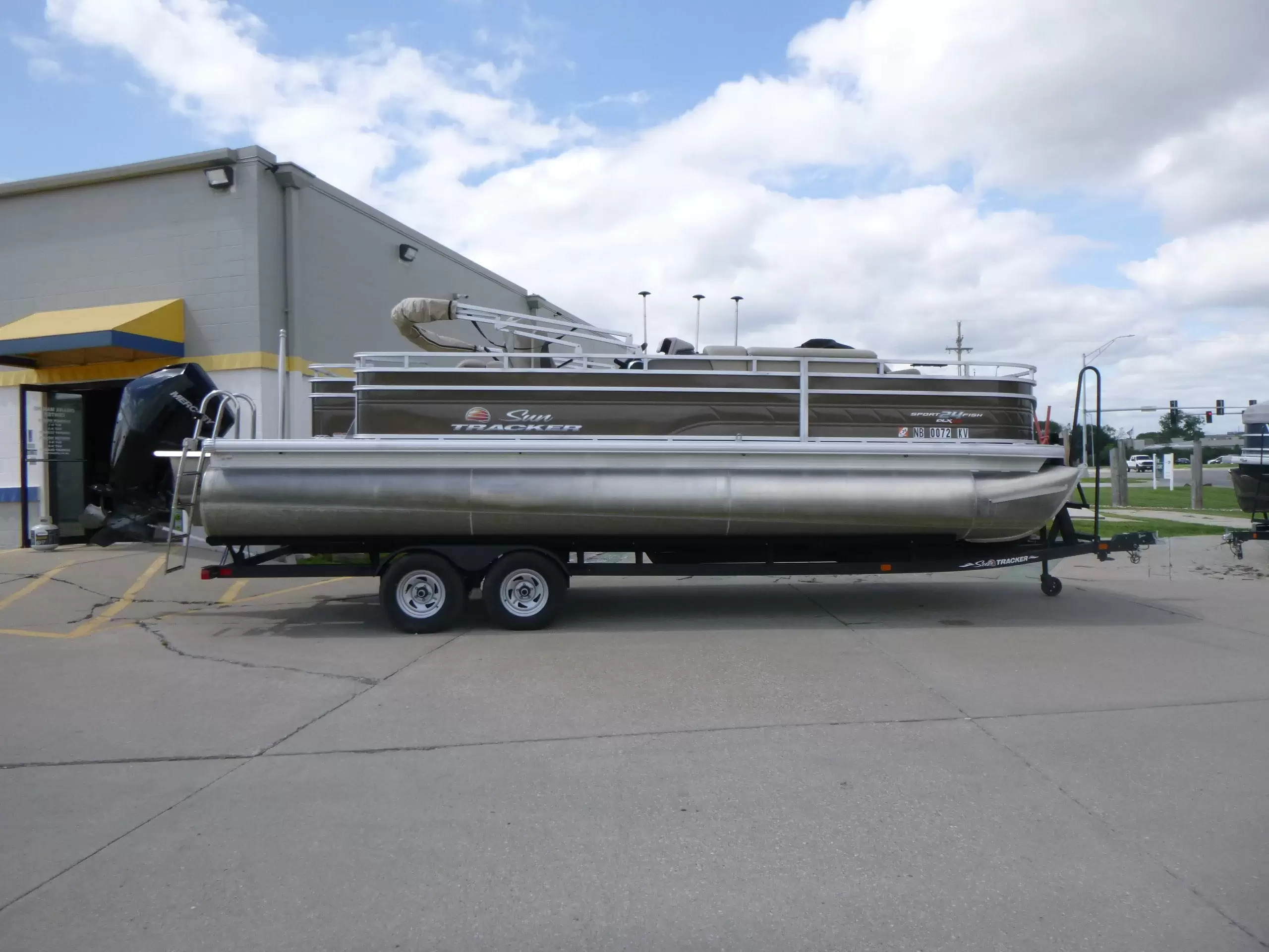 2024 Suntracker SportFish 24 DLX XP3 24 XP3 in omaha NE