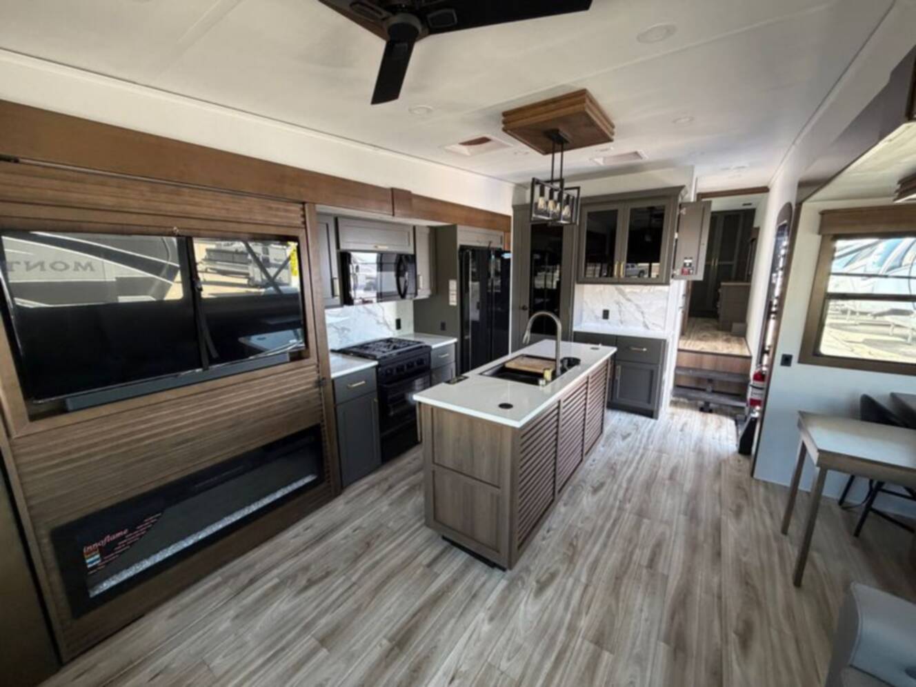 A photo of this 2026 Keystone Montana High Country 290RL