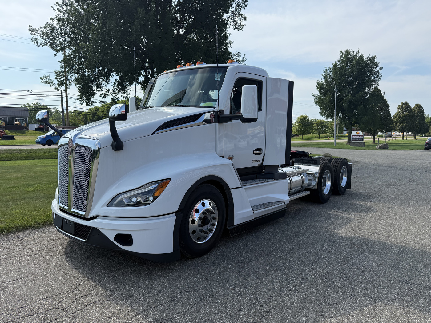 2025 Kenworth T680 in Richfield, OH