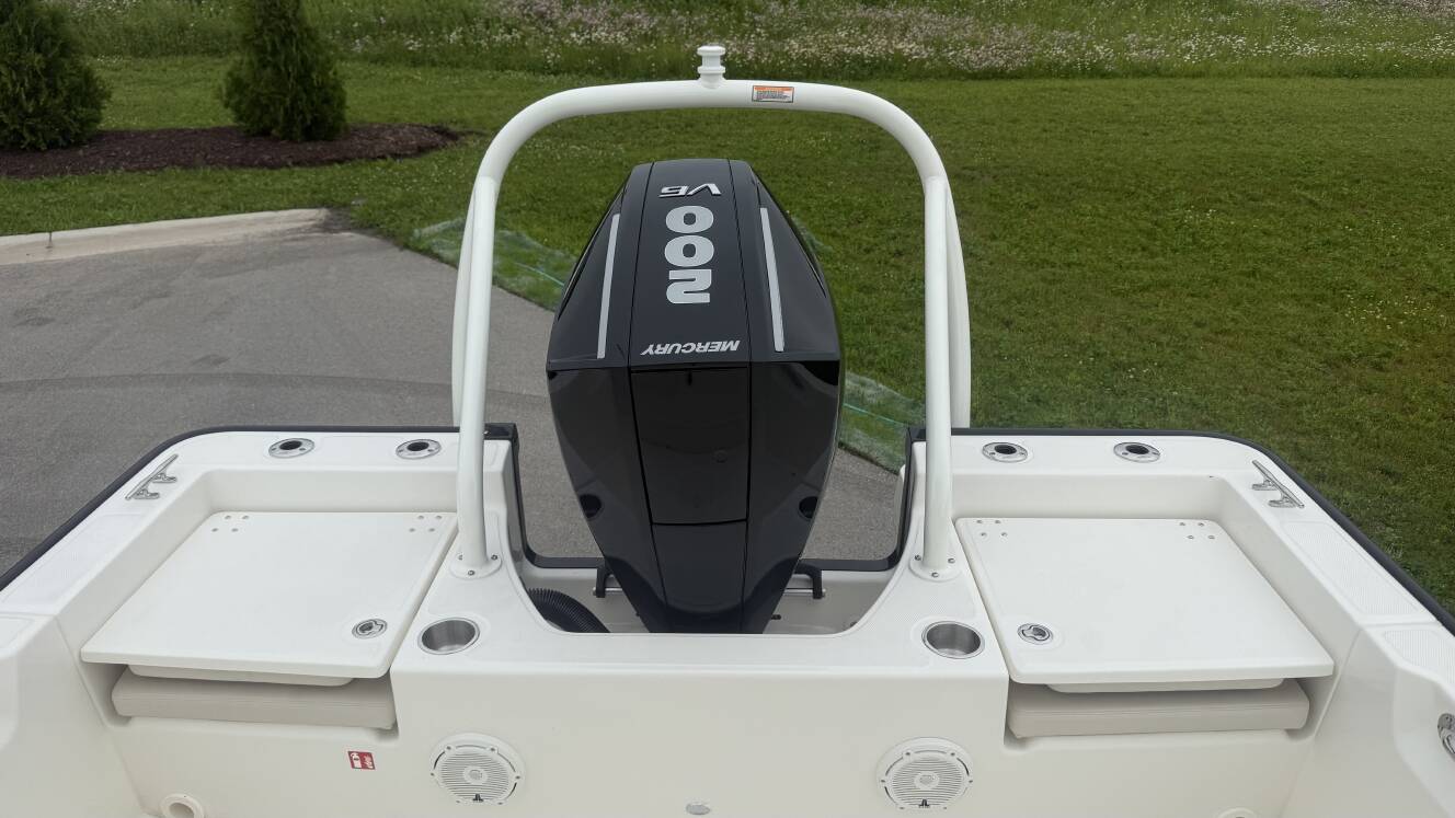 A photo of this 2026 Boston Whaler 210 Montauk