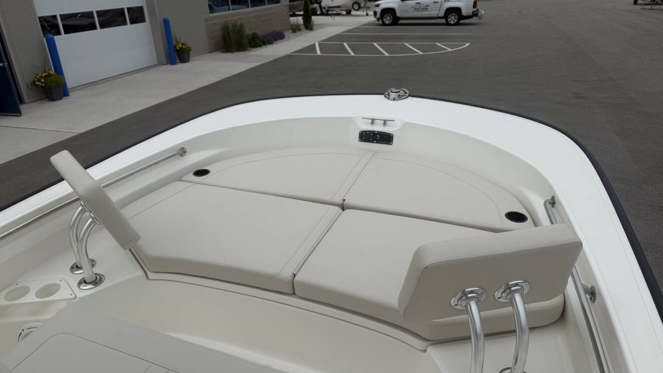 A photo of this 2026 Boston Whaler 210 Montauk