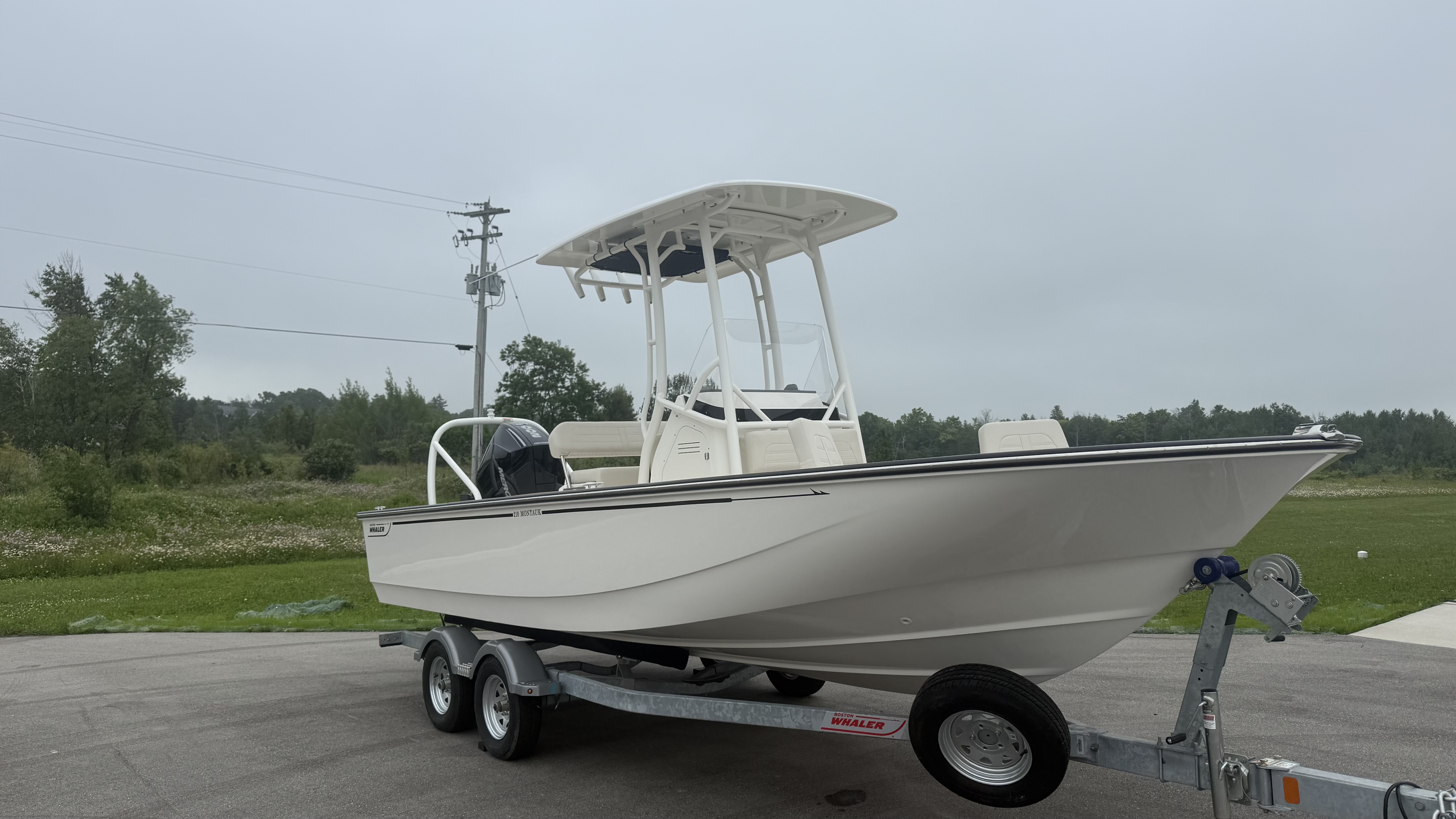 2026 Boston Whaler 210 Montauk in sister bay WI