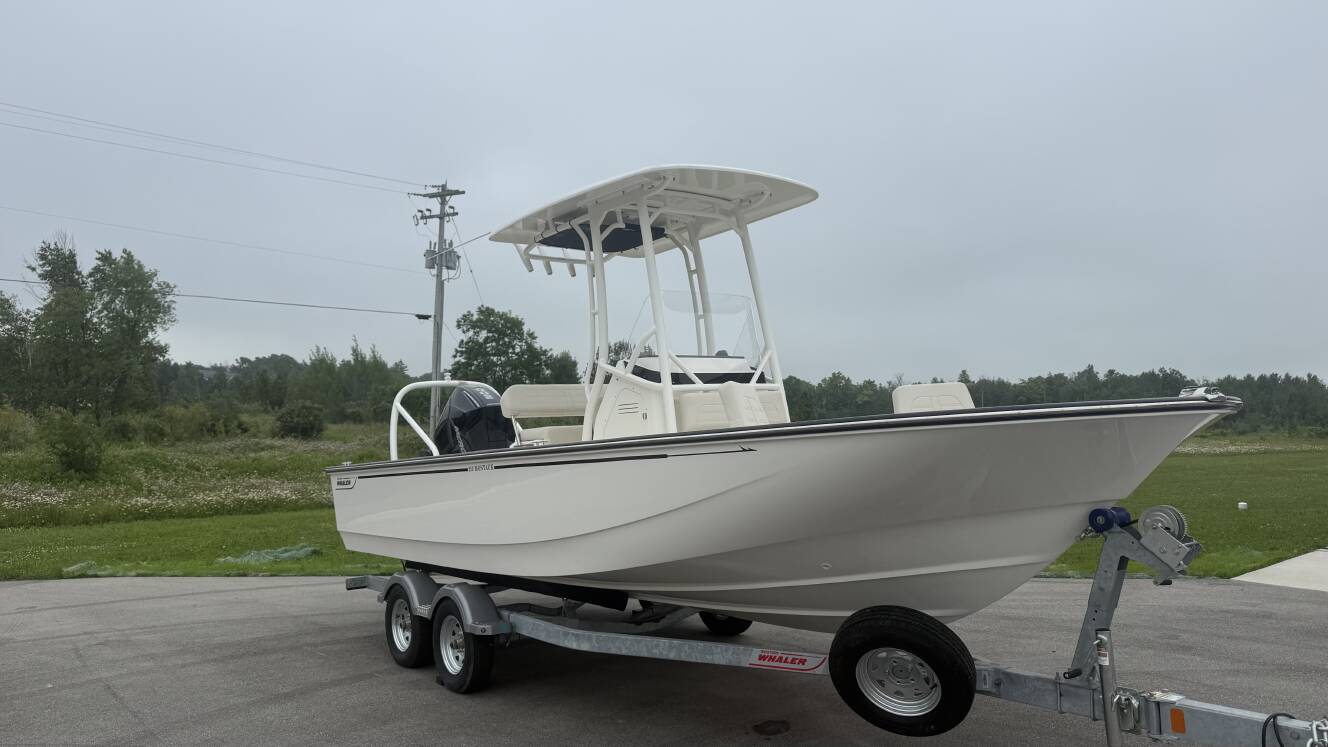 A photo of this 2026 Boston Whaler 210 Montauk