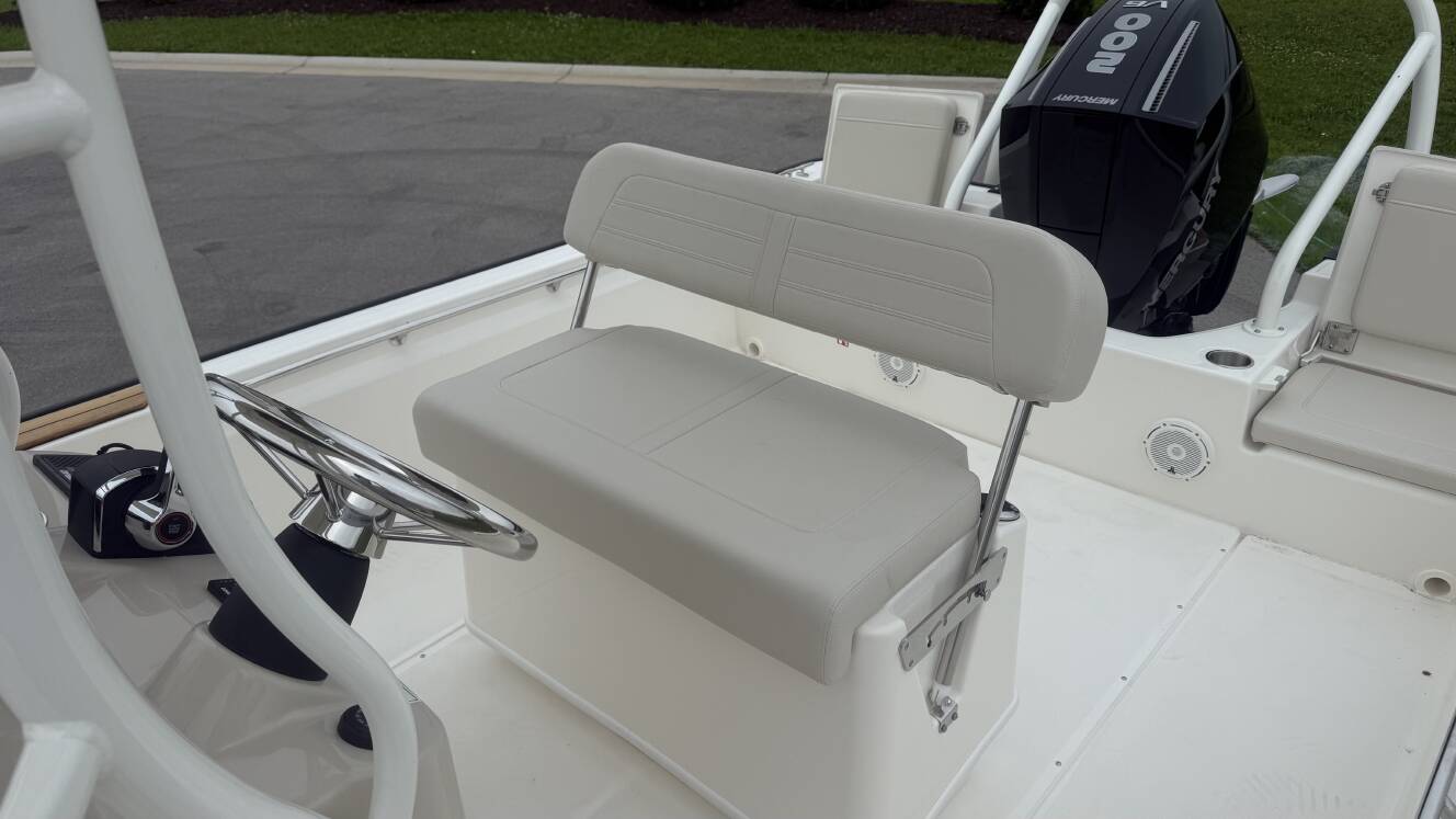 A photo of this 2026 Boston Whaler 210 Montauk