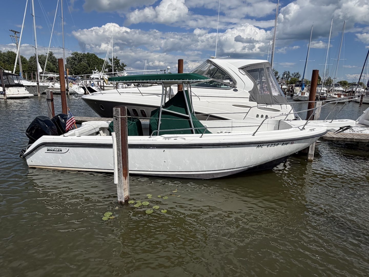 1999 Boston Whaler 26 Outrage in harrison township MI