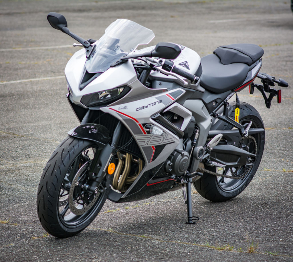 2026 Triumph Daytona 660 Aluminium Silver / Sapphire Black 660 in Richmond, VA