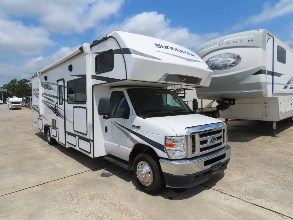 2023 Forest River SUNSEEKER CLASSIC 3270S in spring TX