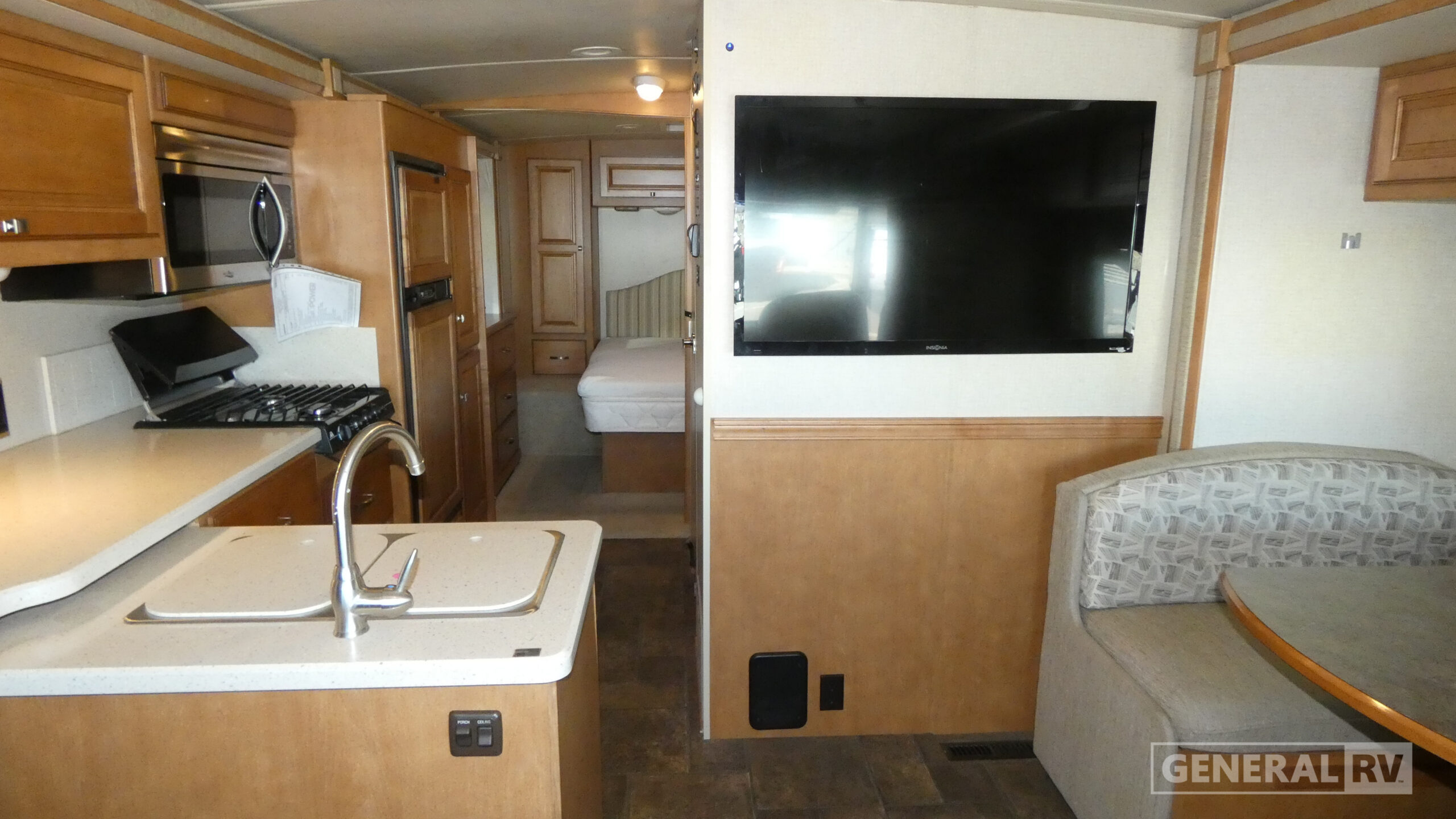 2014 Winnebago SUNSTAR 27N in south weber UT