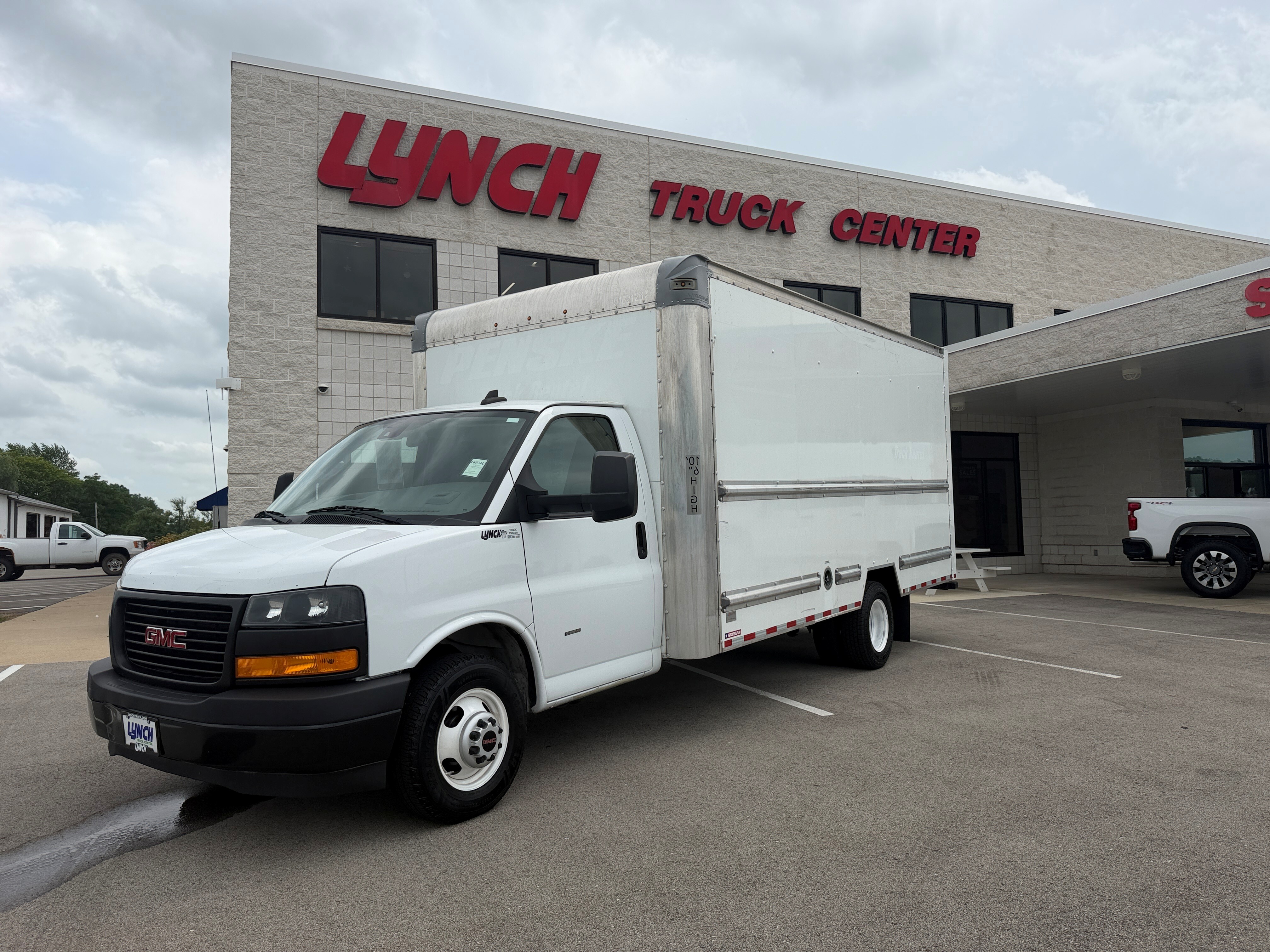 2021 GMC SAVANA in Waterford, WI