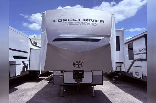 2027 Forest River HERITAGE GLEN 376FAM in marietta GA