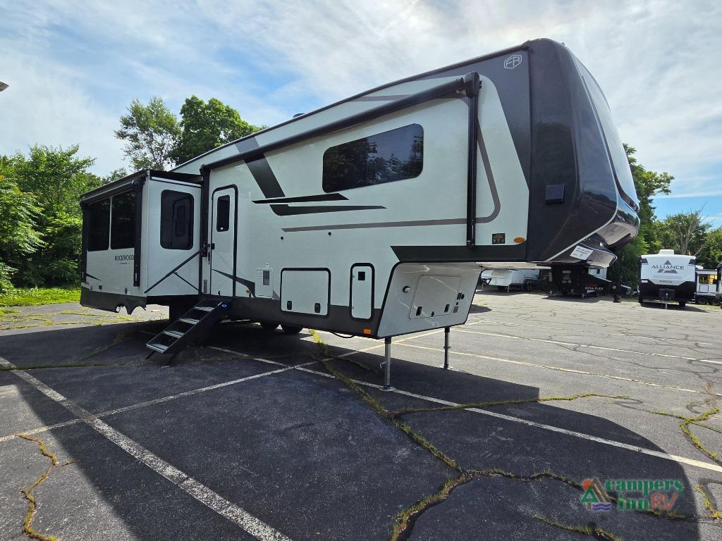 2027 Forest River Rv Rockwood Signature 361RLS in milford MA