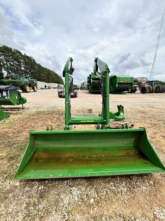 John Deere 660R in Jackson, TN