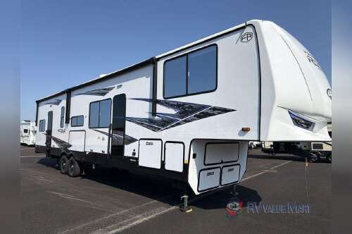 2027 Forest River Rv Vengeance Rogue Armored 4015 in willow street PA