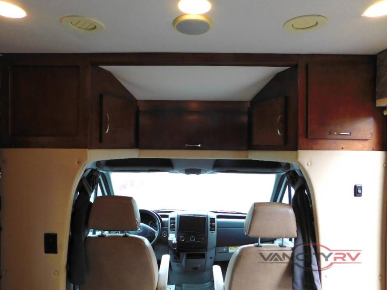 A photo of this 2019 Renegade Villagio 25QRS