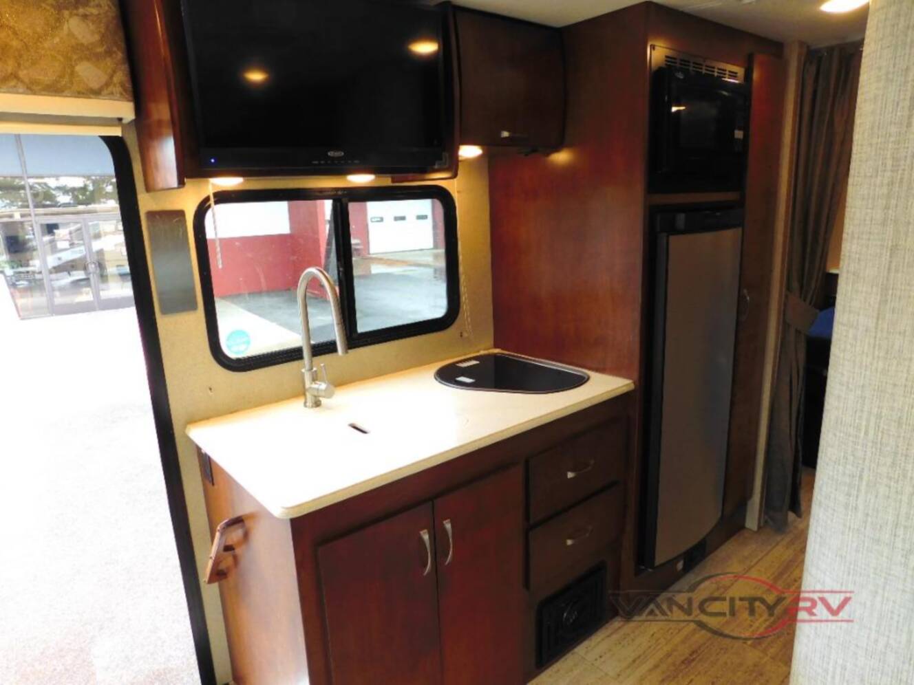 A photo of this 2019 Renegade Villagio 25QRS