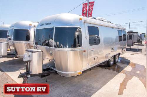 2018 Airstream International Signature 25FB Twin in eugene OR