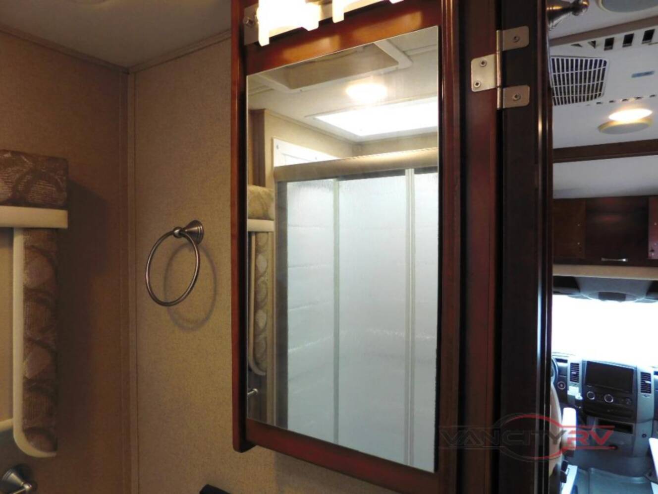 A photo of this 2019 Renegade Villagio 25QRS