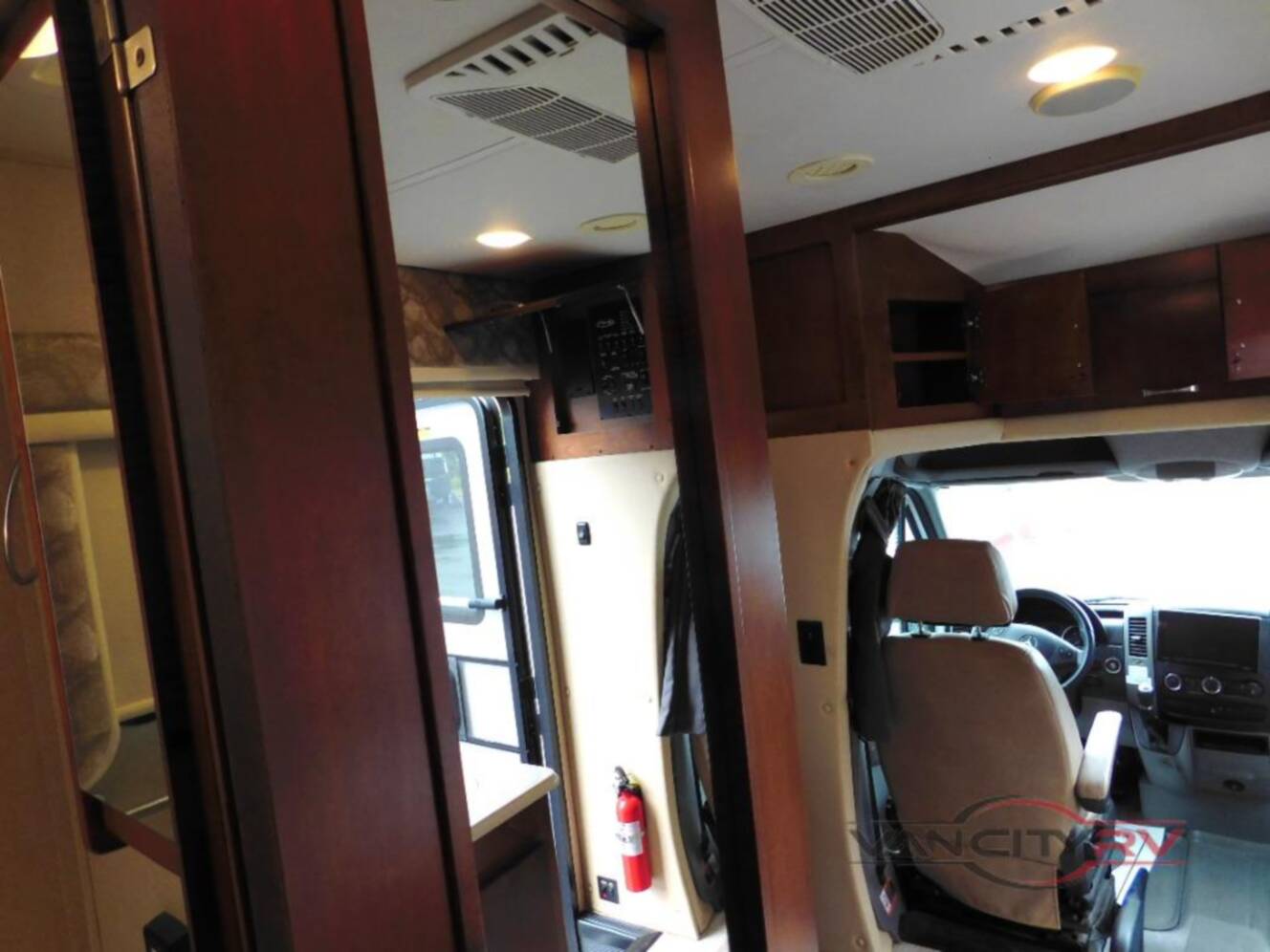 A photo of this 2019 Renegade Villagio 25QRS