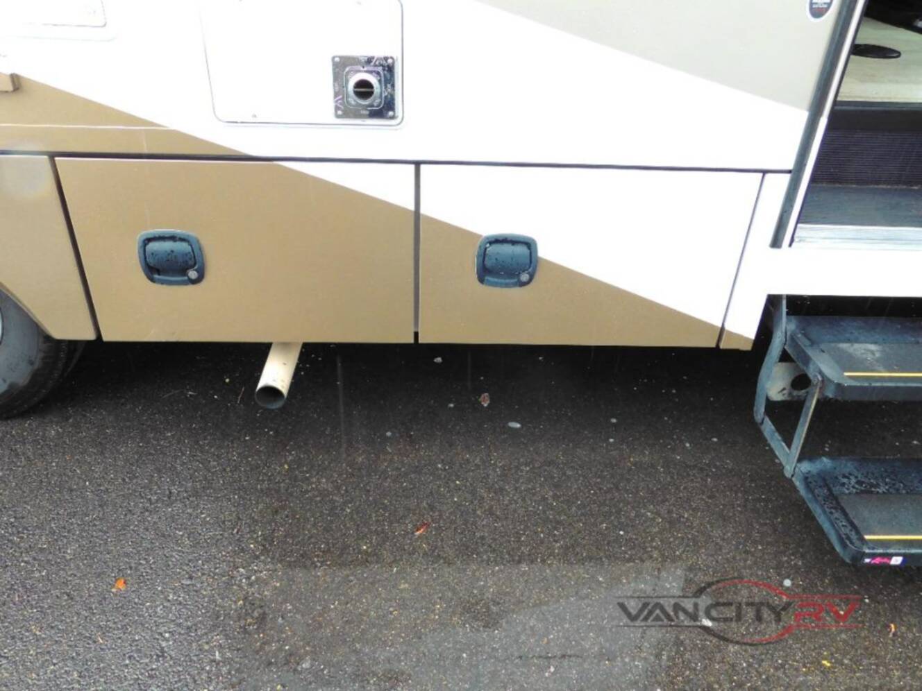 A photo of this 2019 Renegade Villagio 25QRS