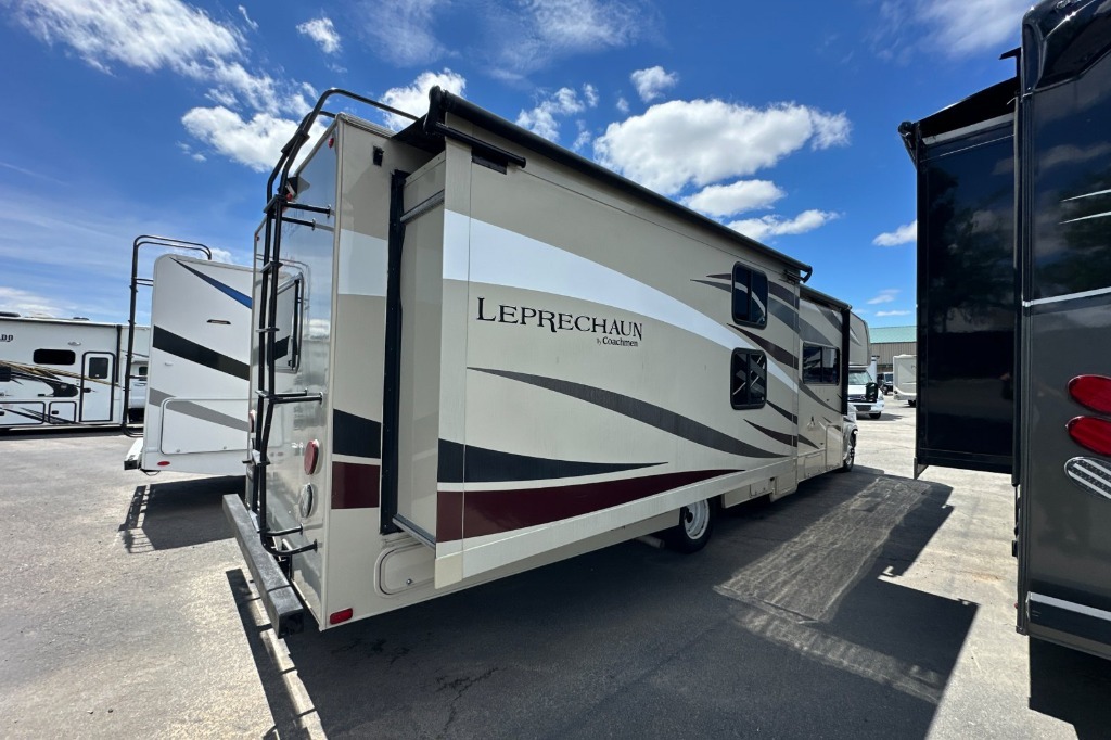 2018 Coachmen Rv LEPRECHAUN 320BH in boise ID