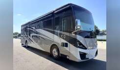 2021 Tiffin Phaeton 40 IH RV