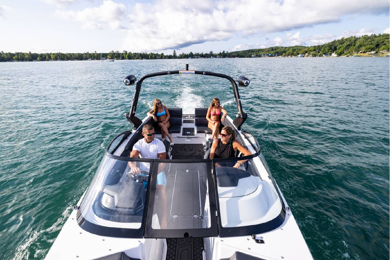 A photo of this 2026 Scarab 255 LX
